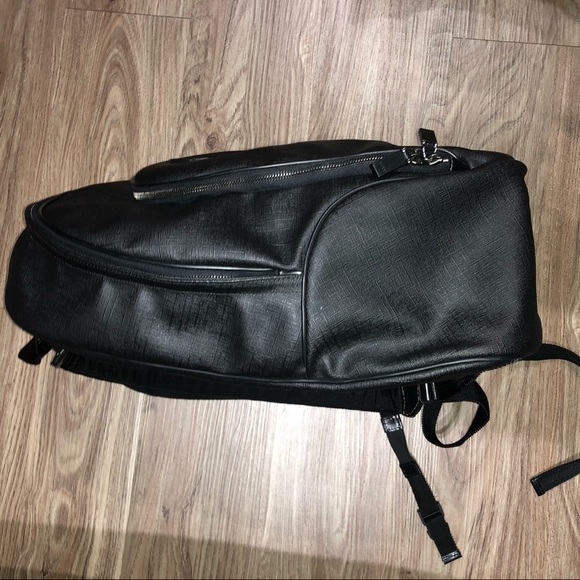 Backpack - Picture 4 of 4